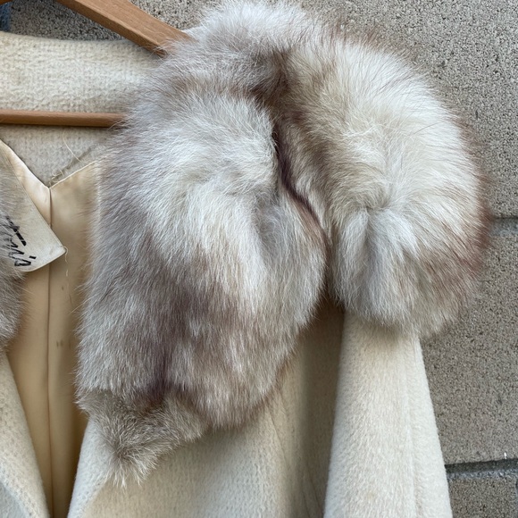 Vintage Fur Jacket 🧥 - Picture 3 of 10